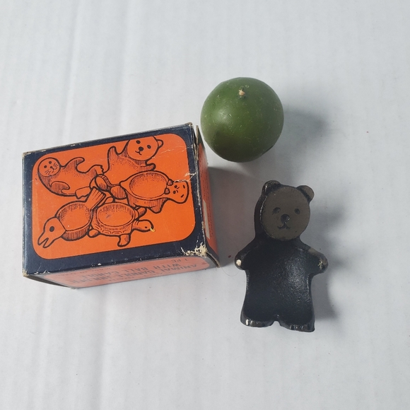 Vintage Cast Iron Animal Panda Candle-Holder - Picture 8 of 9